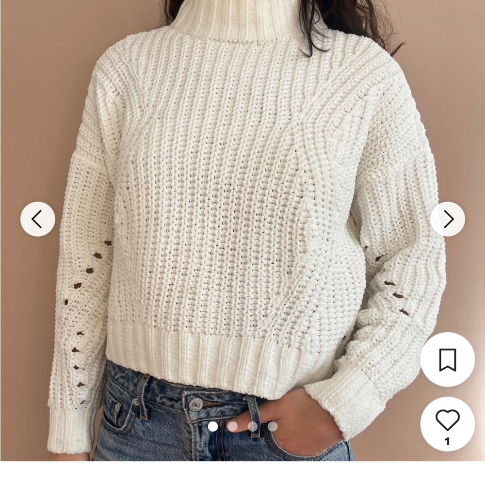 Hollister Cream Turtleneck Sweater